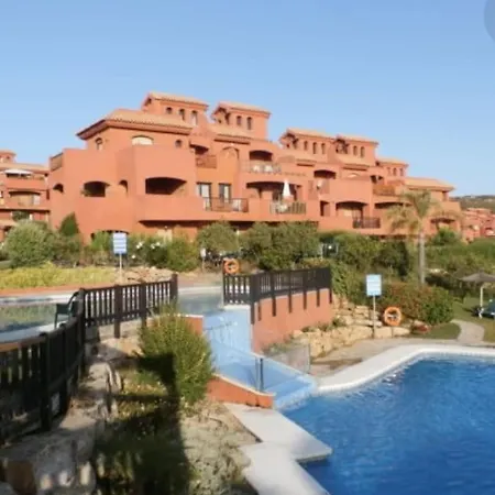 Espacioso Muy Tranquilo Y Con Jardines Cercano A La Playa Y Con 06 Piscinas *