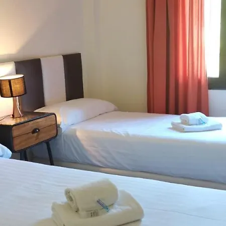 Espacioso Muy Tranquilo Con Piscinas Y Jardines Cercano A La Playa Apartment *