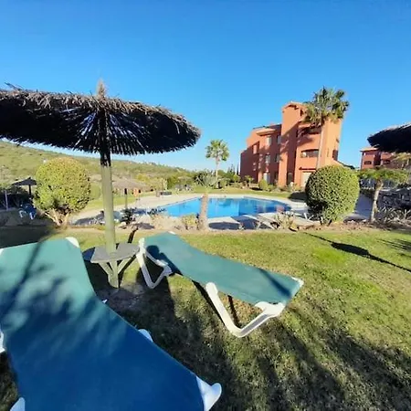 Apartment Espacioso Muy Tranquilo Con Piscinas Y Jardines Cercano A La Playa Estepona