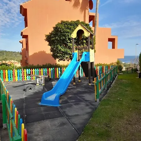 Espacioso Muy Tranquilo Con Piscinas Y Jardines Cercano A La Playa *