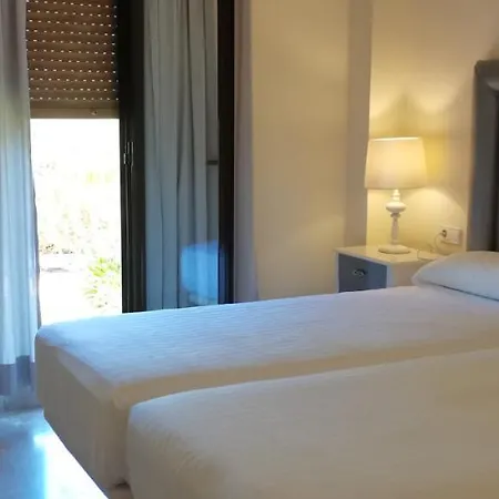 아파트호텔 Espacioso Muy Tranquilo Con Piscinas Y Jardines Cercano A La Playa